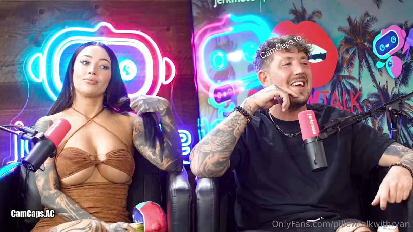 OnlyFans Lily Phillips Fuck Little Person On Pillow Talk Podcast XXX